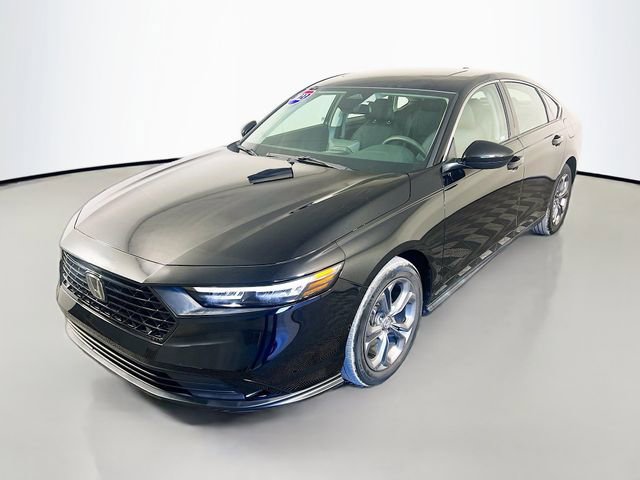 Used 2023 Honda Accord EX image 4