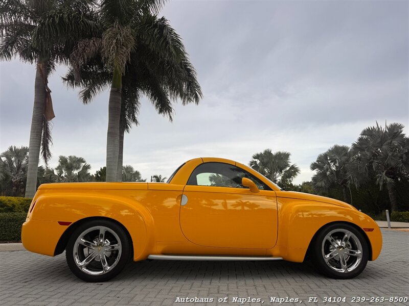 Used 2005 Chevrolet SSR w/ Preferred Equipment Group RWD image 21