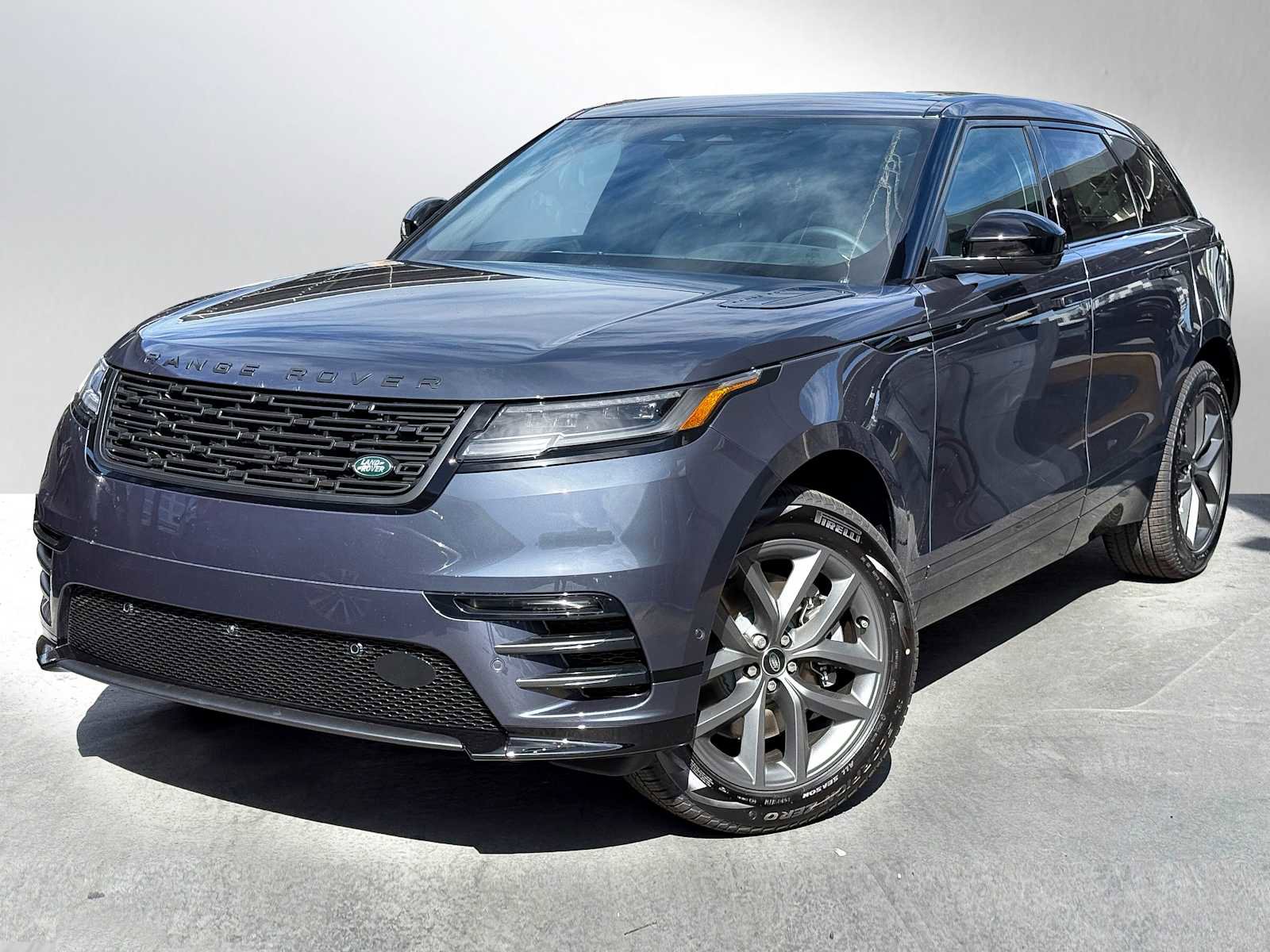 New 2026 Land Rover Range Rover Velar Dynamic SE