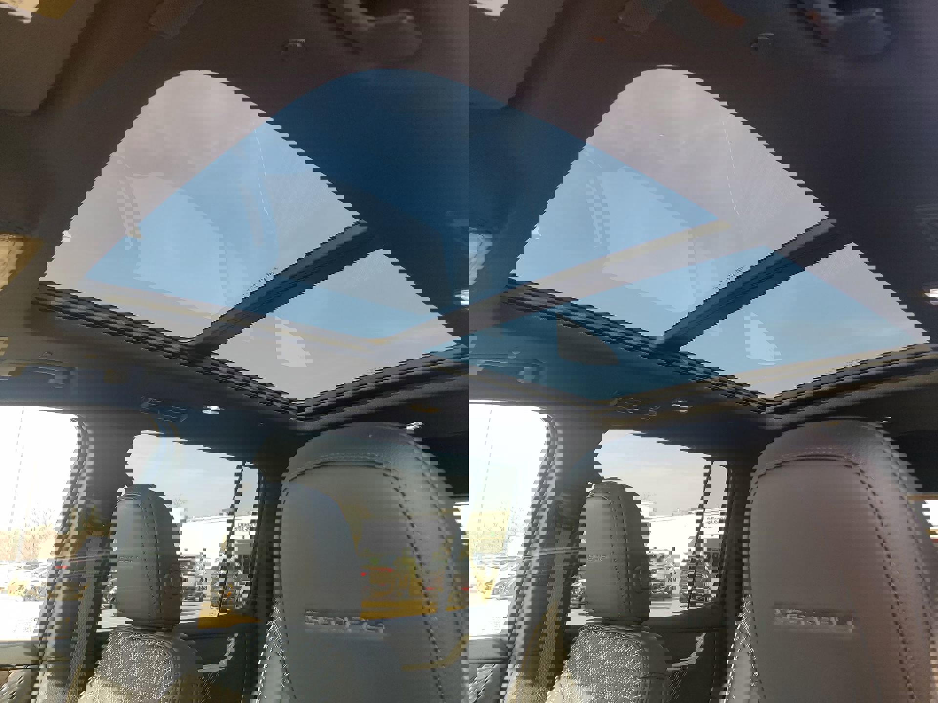 Used 2024 GMC Acadia Denali w/ Super Cruise Package image 27