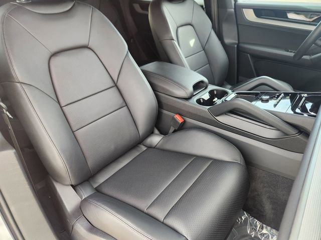 Used 2024 Porsche Cayenne image 20