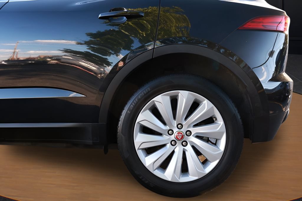 Used 2019 Jaguar E-PACE SE AWD/4WD image 11