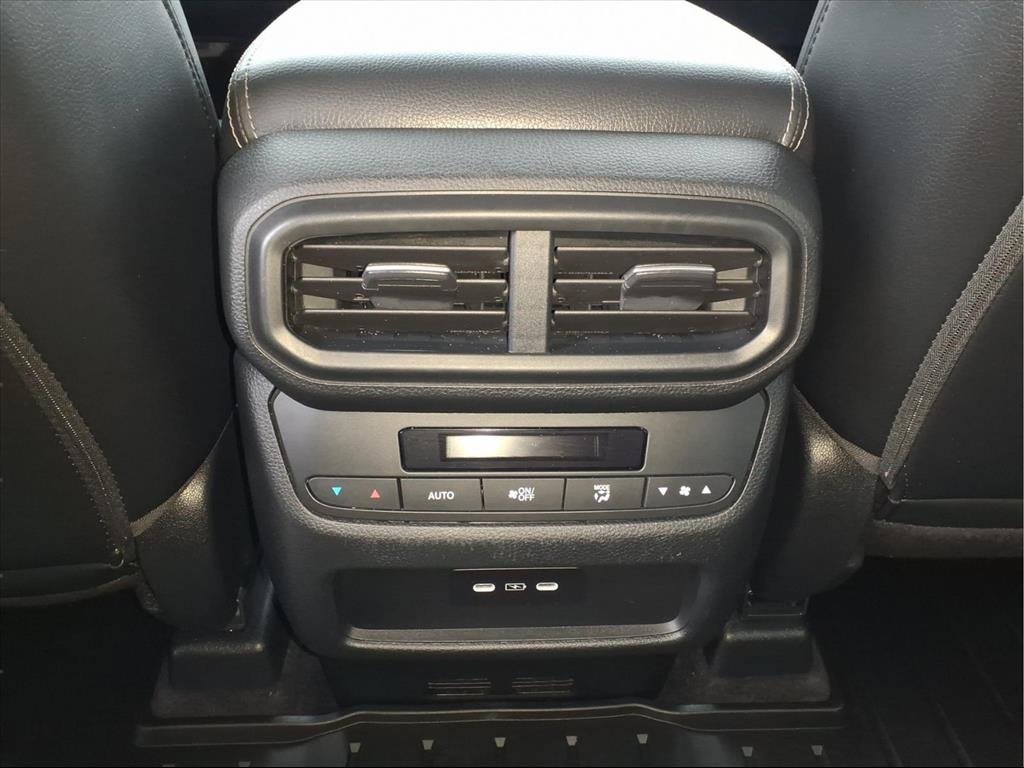 Used 2025 Honda Pilot EX-L image 19