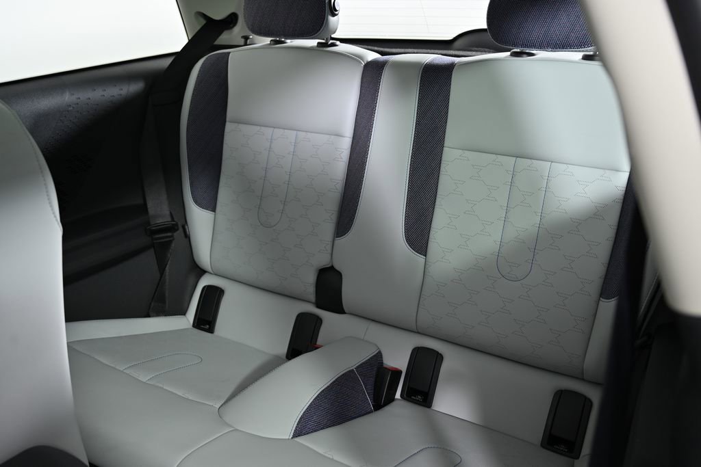 Used 2025 MINI Cooper S image 32