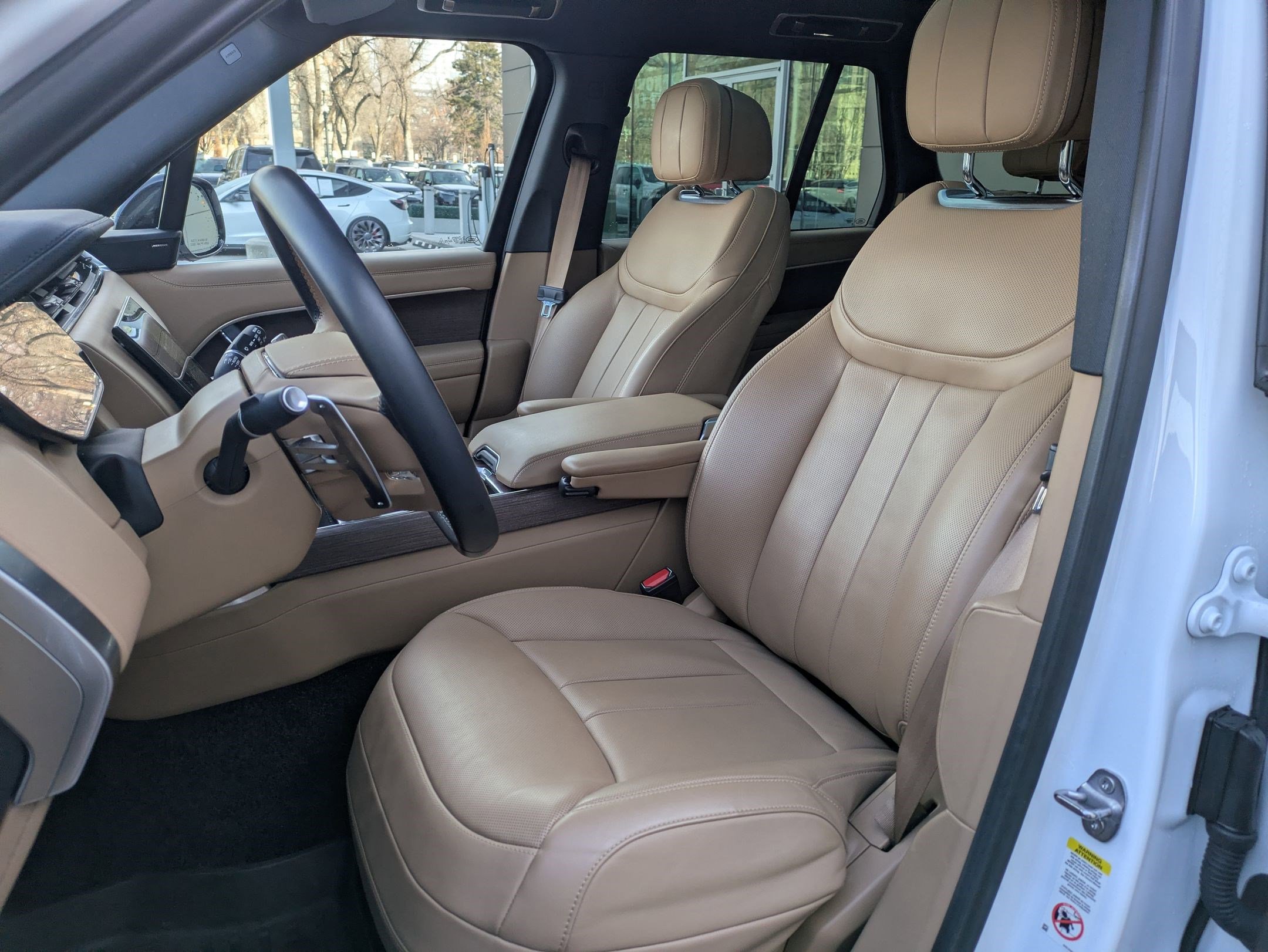 Used 2023 Land Rover Range Rover SE image 26