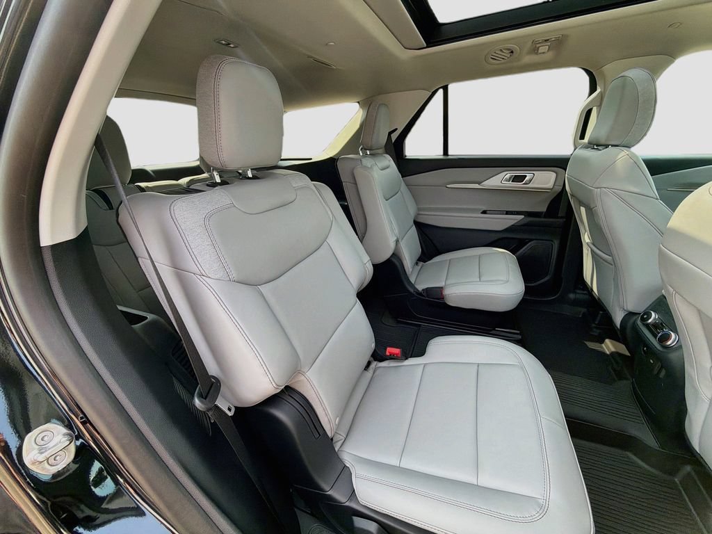 New 2026 Ford Explorer Active w/ Active Comfort Package AWD/4WD image 31