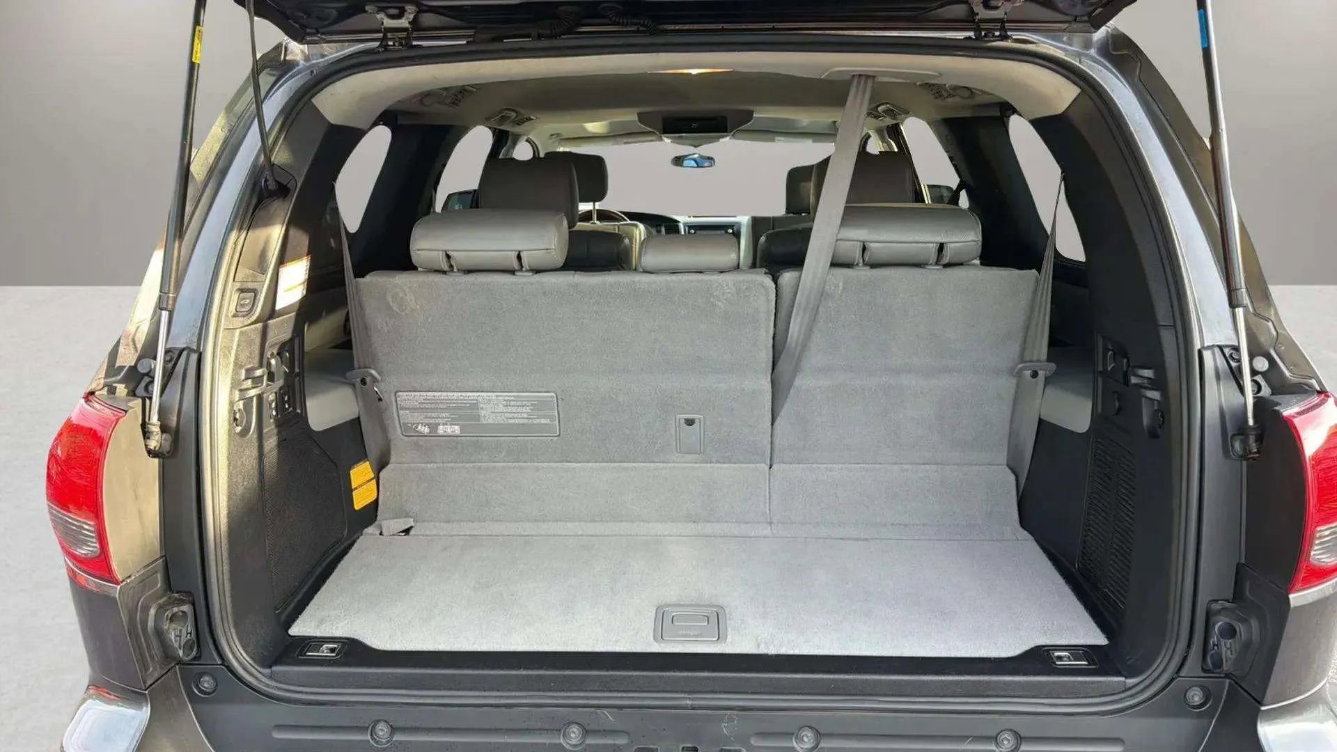 Used 2016 Toyota Sequoia Platinum image 17