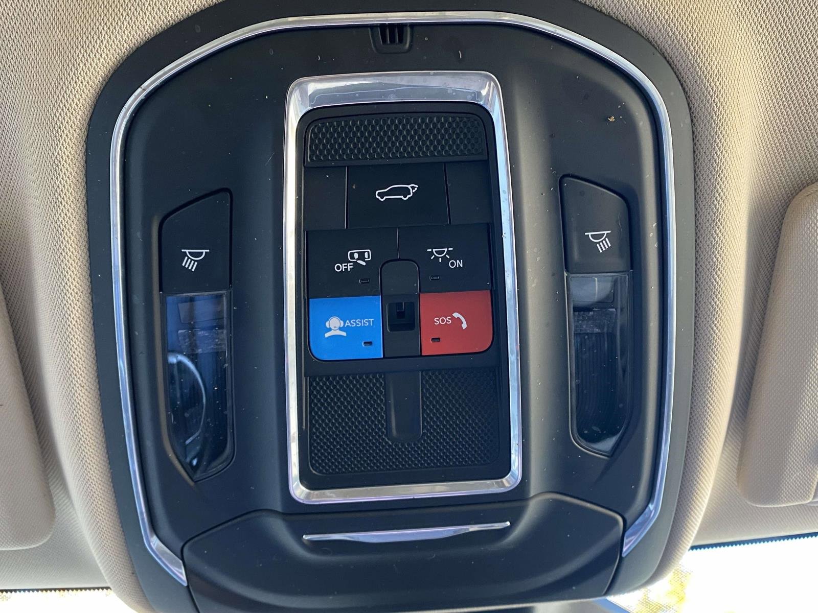 Used 2022 Jeep Grand Cherokee Limited image 28