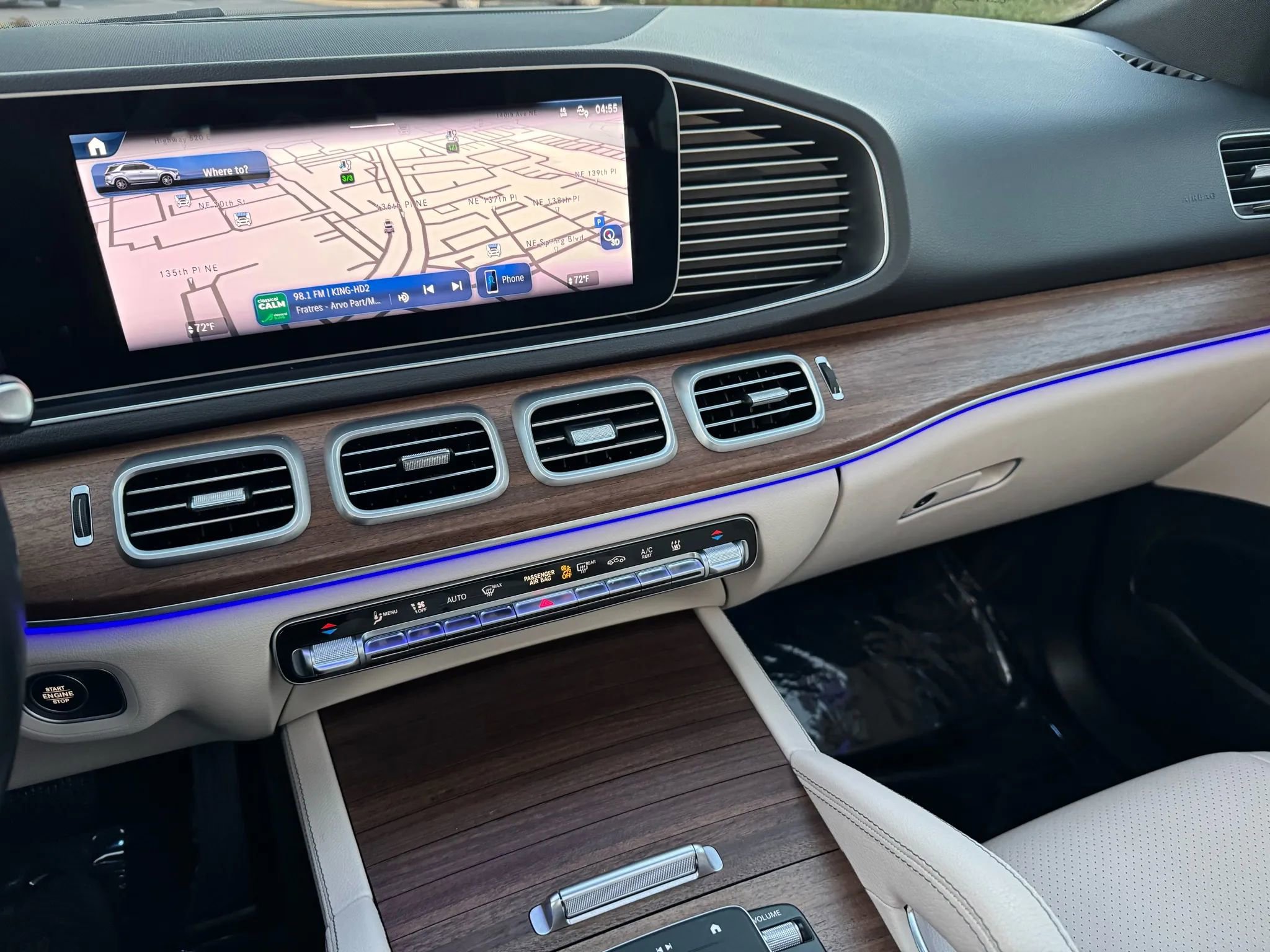 Used 2025 Mercedes-Benz GLE 450e 4MATIC w/ AMG Line Exterior image 47