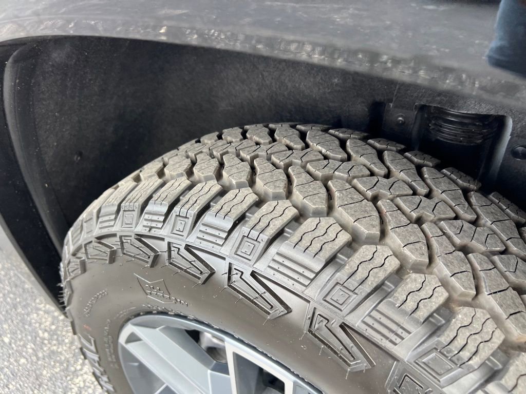 Used 2026 GMC Terrain AT4 w/ Convenience Package III image 41