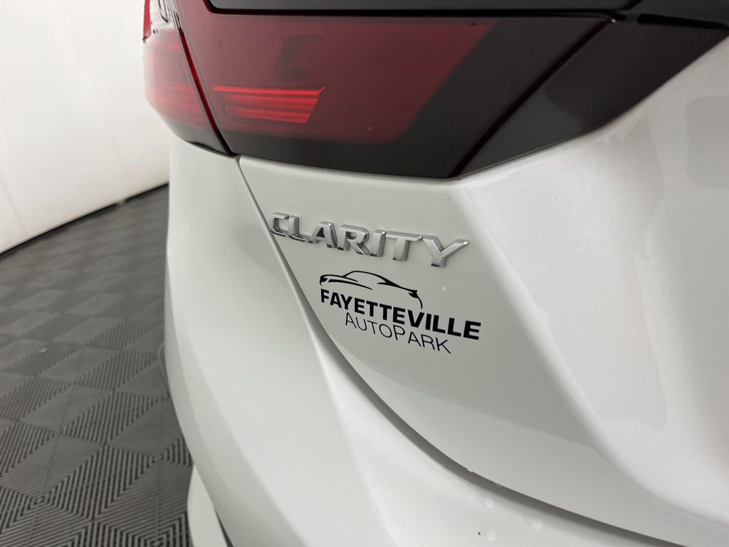 Certified 2018 Honda Clarity Plug-In Hybrid image 3