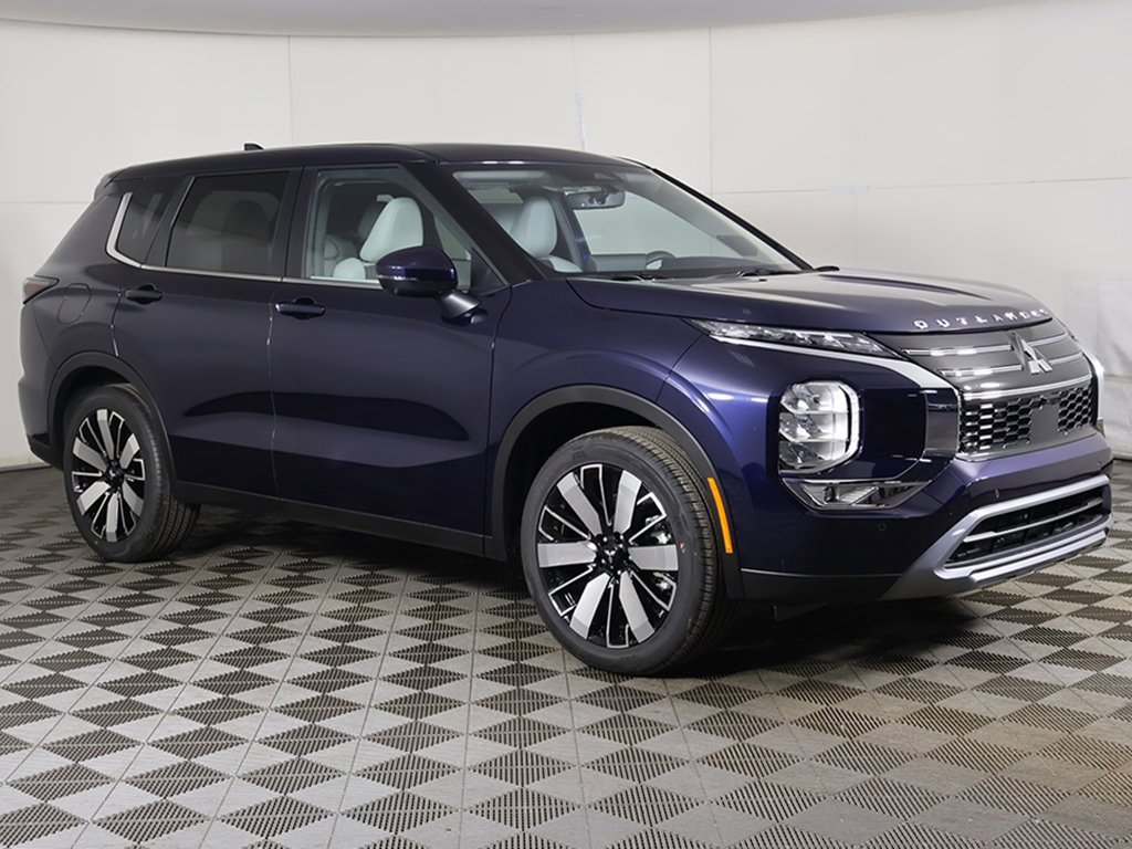 New 2026 Mitsubishi Outlander SE image 2