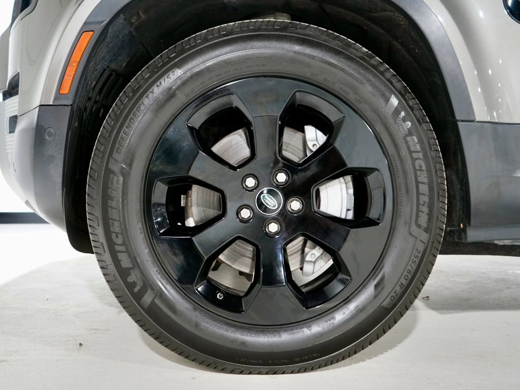 Used 2021 Land Rover Defender 110 SE image 33