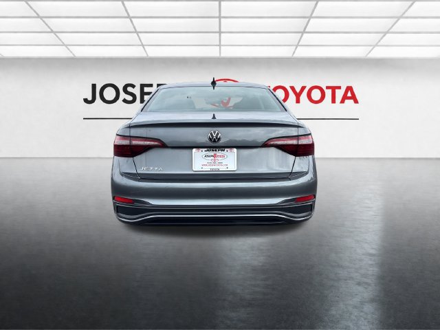 Used 2024 Volkswagen Jetta S FWD image 8