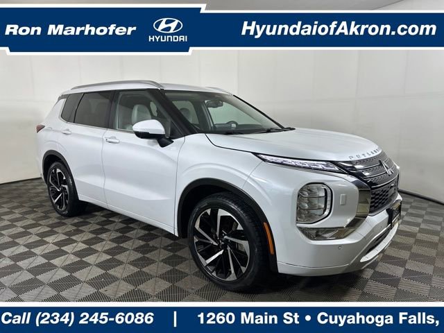 Used 2024 Mitsubishi Outlander SEL image 1