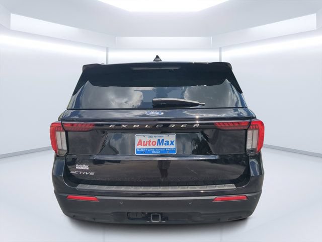 Used 2025 Ford Explorer Active RWD image 4
