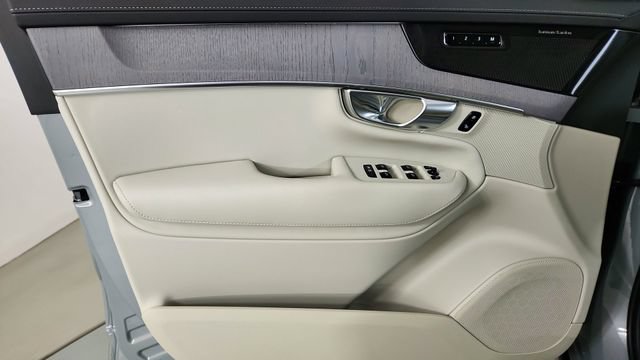 New 2026 Volvo XC90 B6 Ultra w/ Protection Package AWD/4WD image 9
