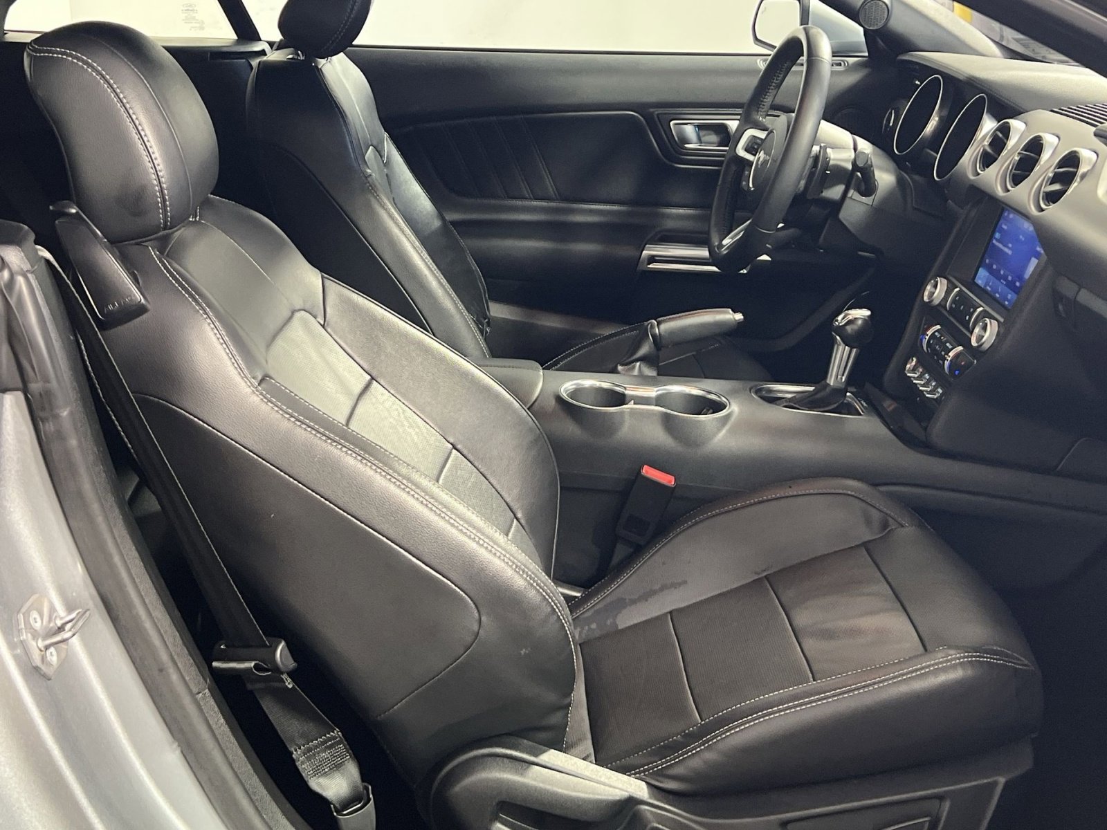 Used 2022 Ford Mustang GT Premium image 27