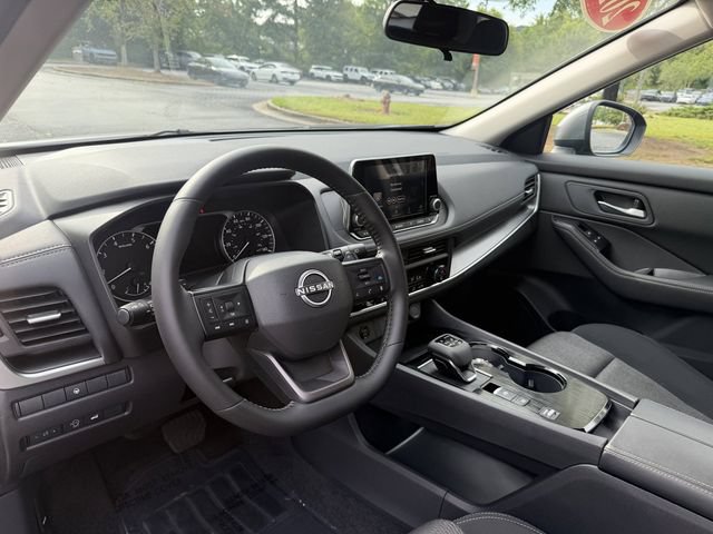 Used 2026 Nissan Rogue SV FWD image 12