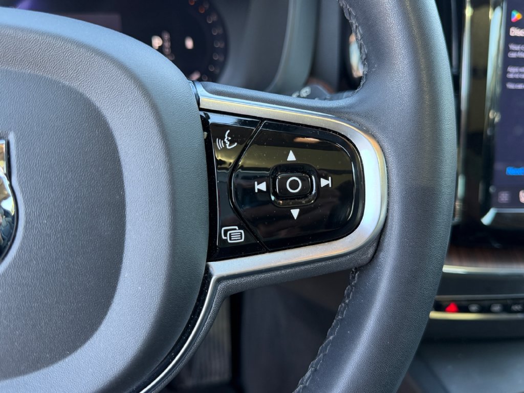 Certified 2024 Volvo XC60 B5 Plus w/ Protection Package Premier AWD/4WD image 21
