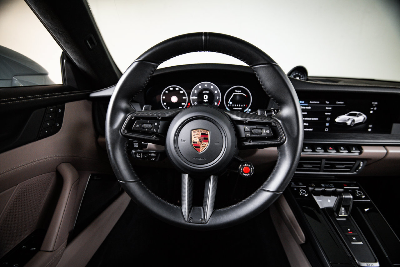 Certified 2025 Porsche 911 Carrera GTS RWD image 26