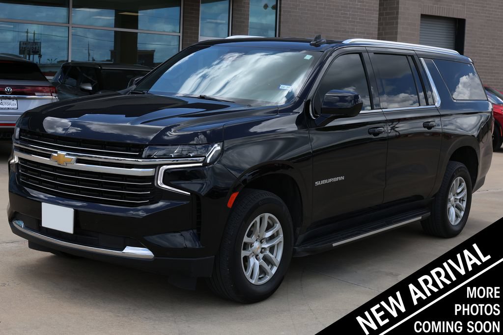 Used 2023 Chevrolet Suburban LT RWD image 1