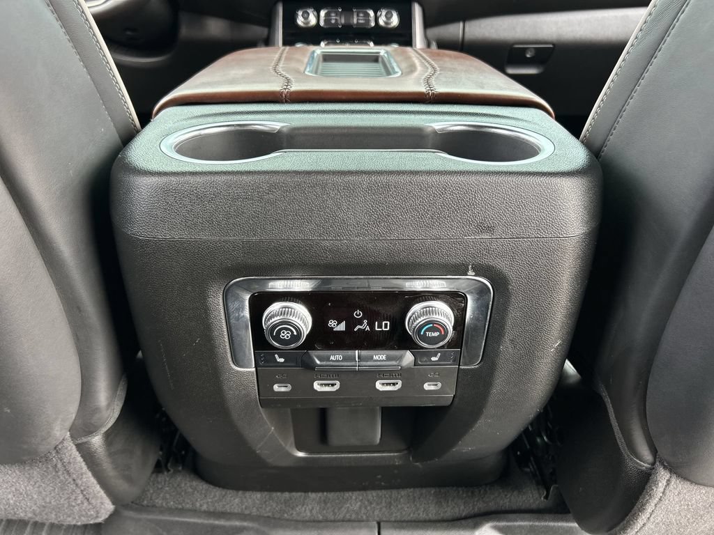 Used 2024 GMC Yukon XL Denali Ultimate AWD/4WD image 22