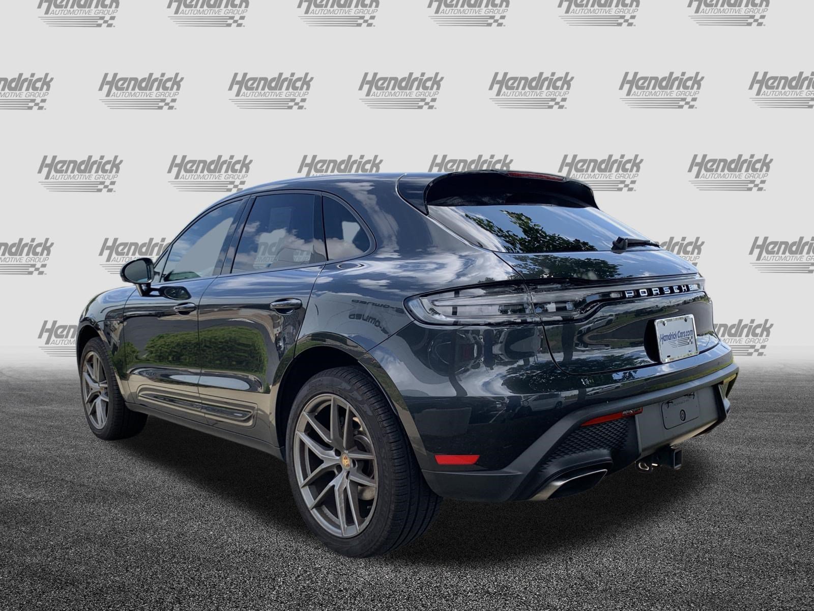 Used 2024 Porsche Macan AWD/4WD image 8