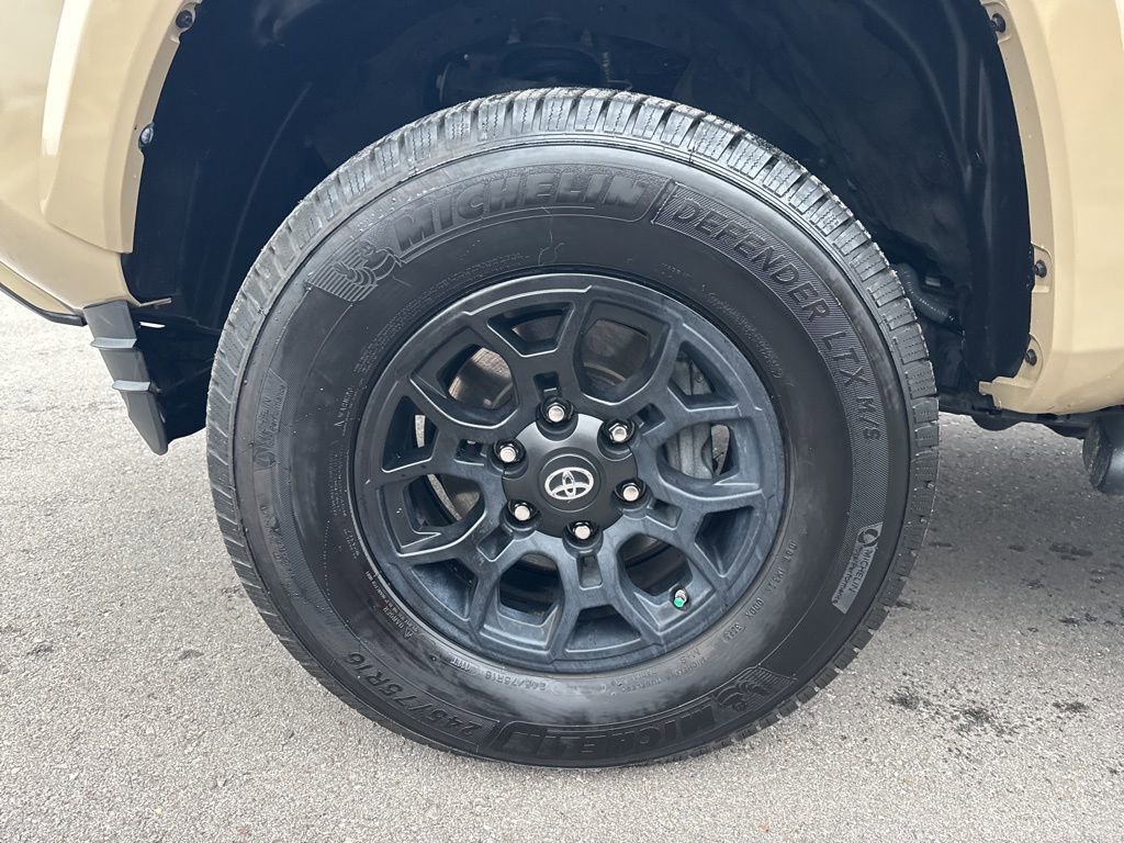 Used 2020 Toyota Tacoma SR5 image 28