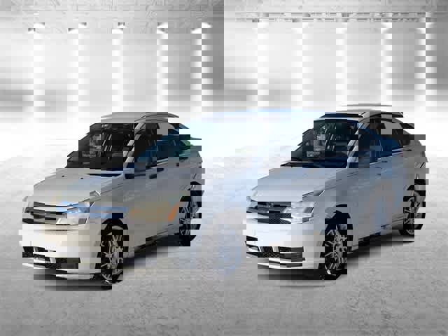 Used 2010 Ford Focus SE image 4