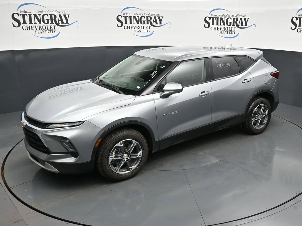 Used 2025 Chevrolet Blazer LT image 11