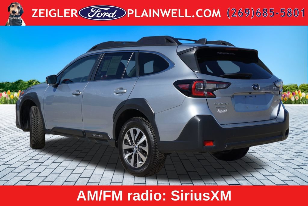 Used 2023 Subaru Outback Premium AWD/4WD image 3