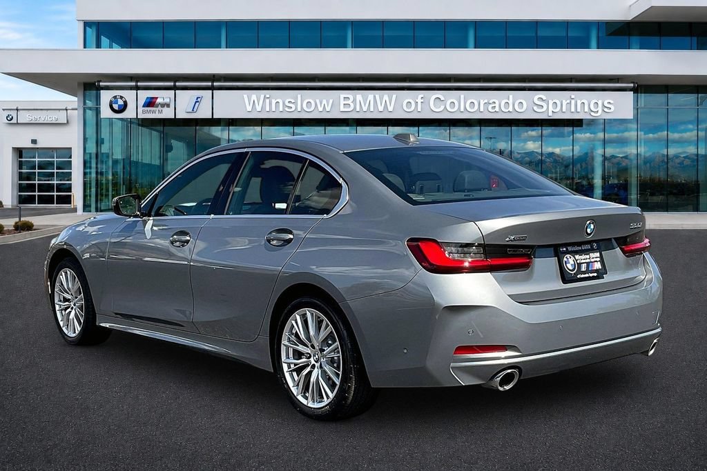 Used 2024 BMW 330i xDrive Sedan w/ Premium Package AWD/4WD image 4