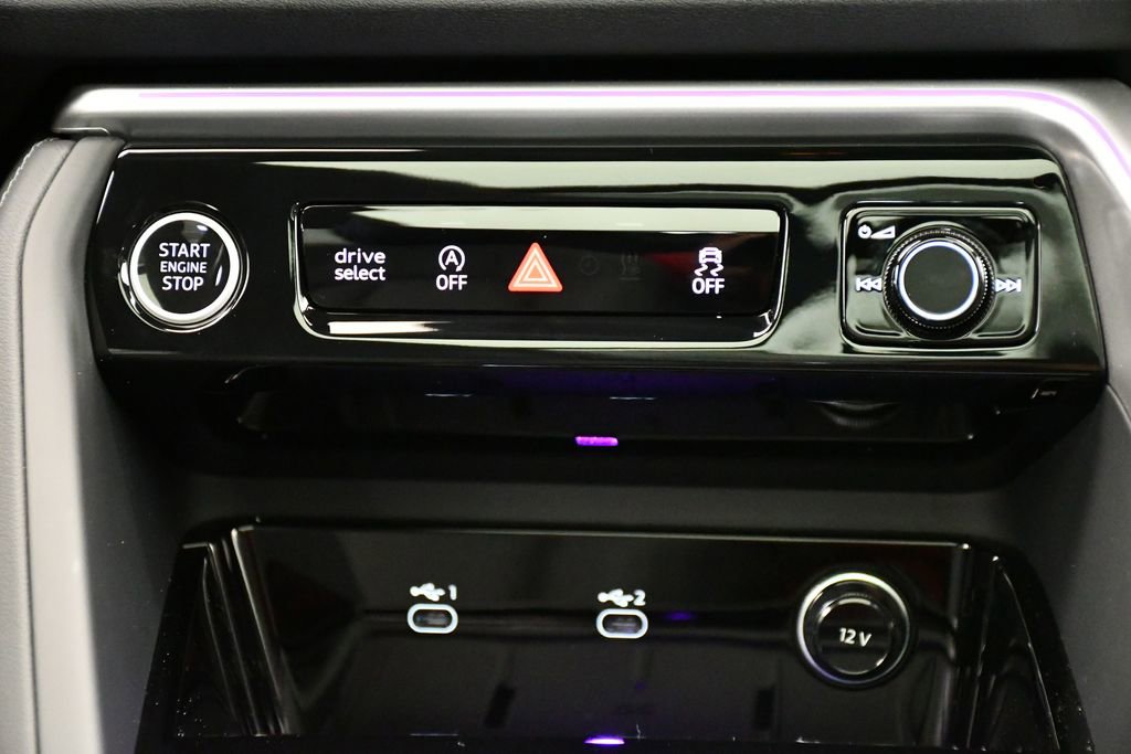 Used 2025 Audi Q5 Premium w/ Convenience Package image 27