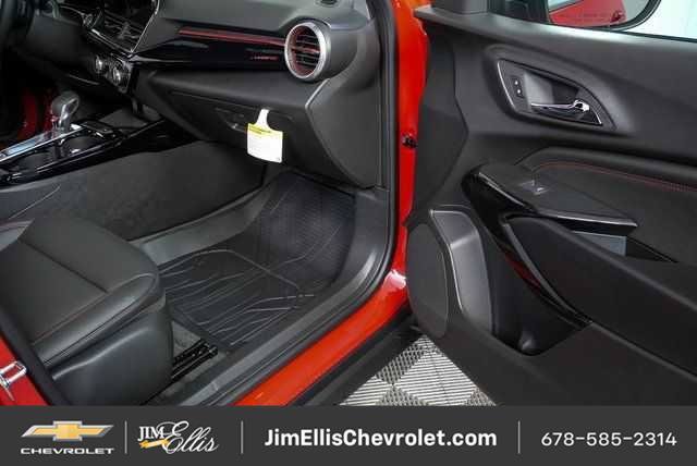 New 2026 Chevrolet Trax RS w/ Sunroof Package FWD image 22