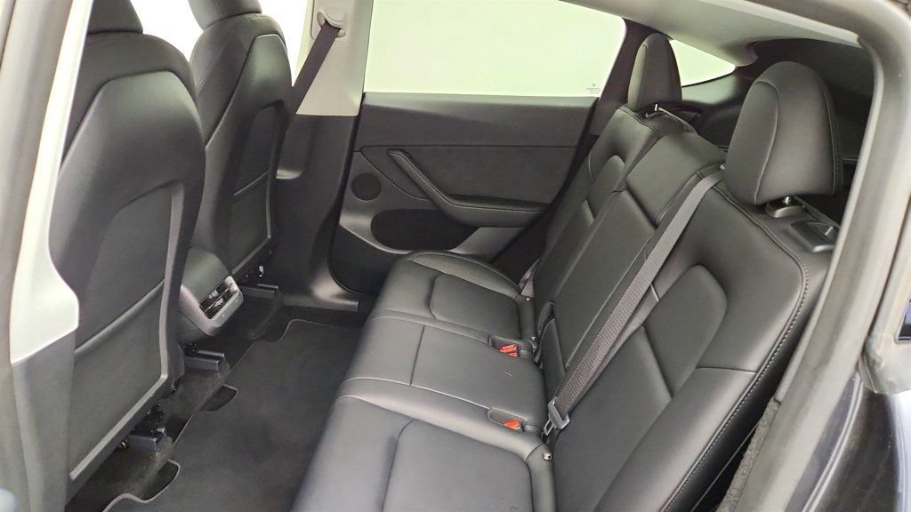 Used 2024 Tesla Model Y Long Range RWD image 26