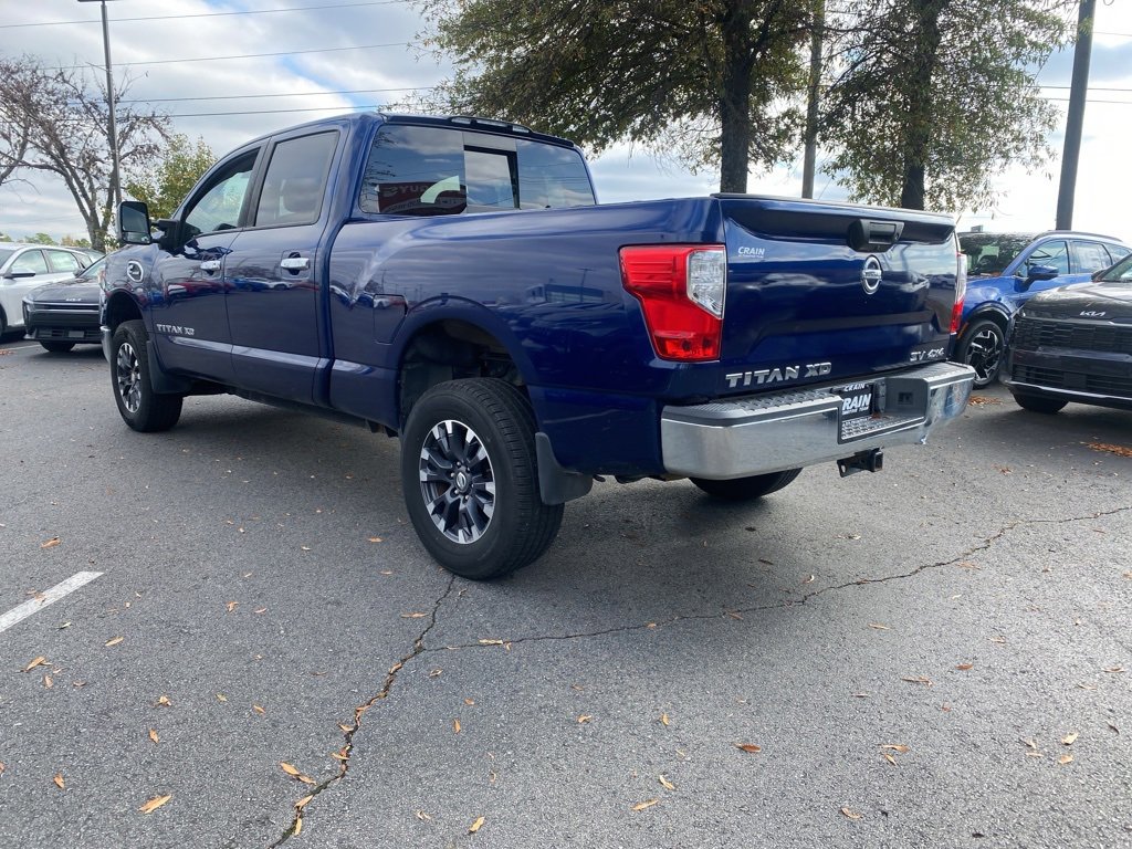 Used 2018 Nissan Titan SV image 5