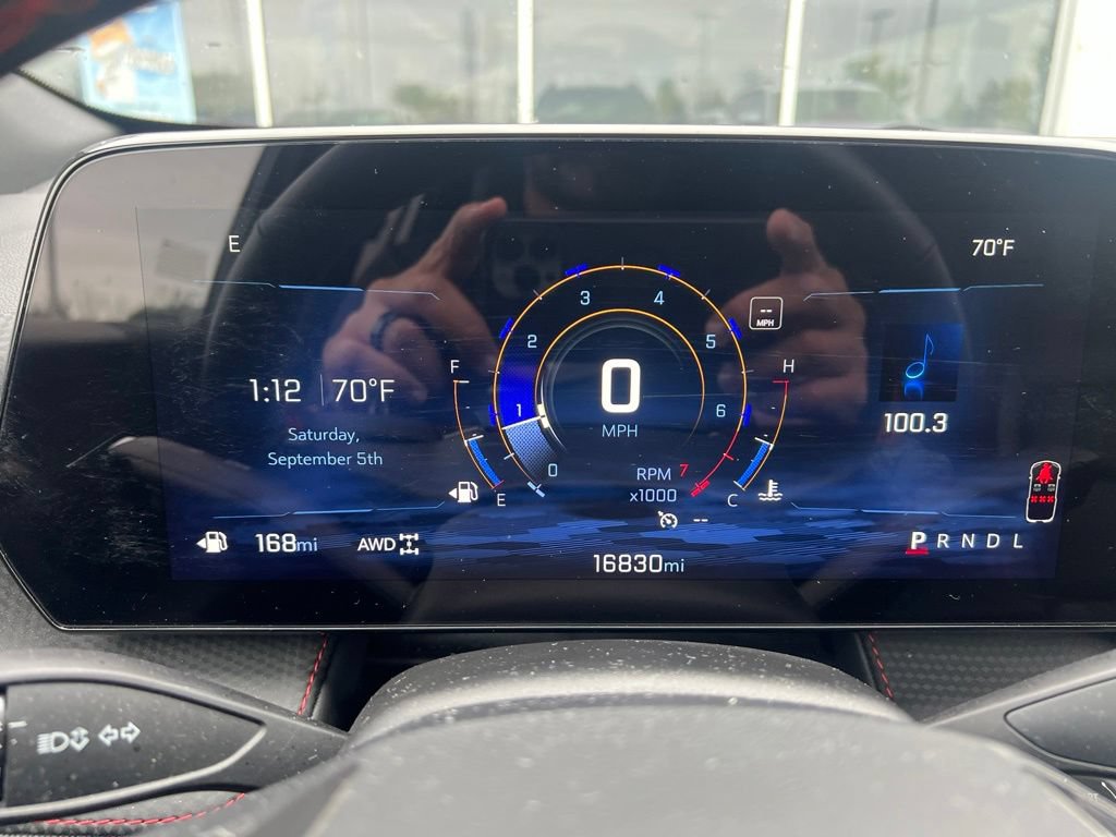 Used 2025 Chevrolet Equinox RS w/ Safety and Technology Package AWD/4WD image 9