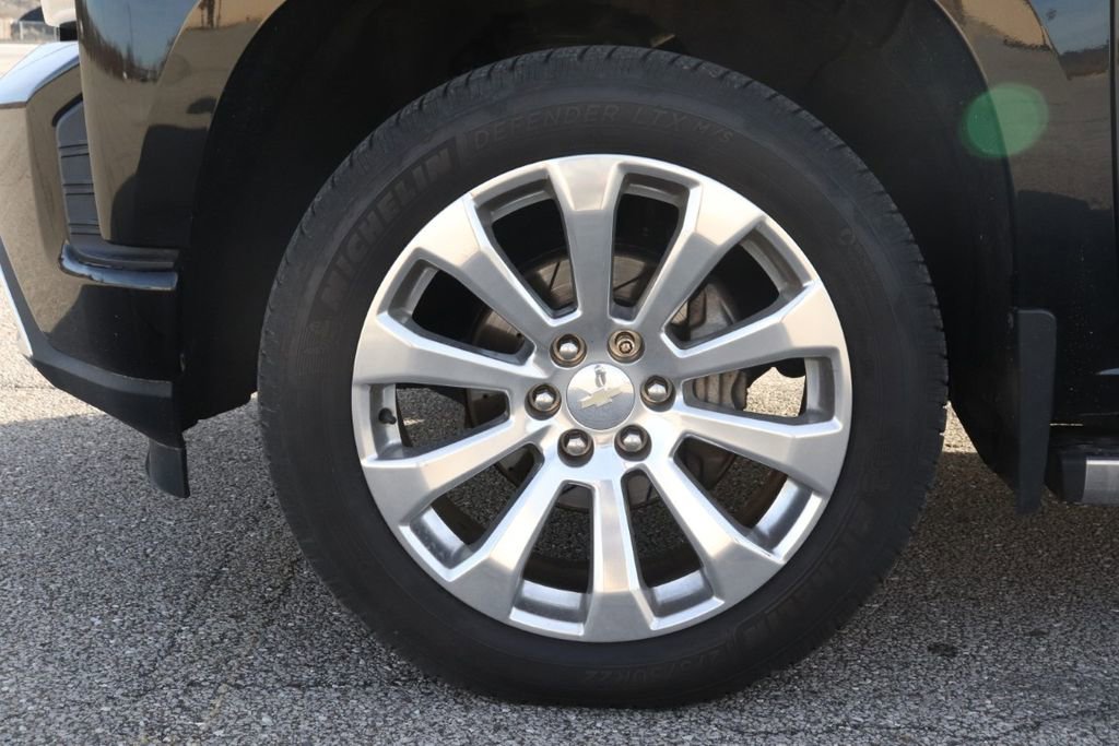 Used 2020 Chevrolet Silverado 1500 High Country w/ Technology Package image 42