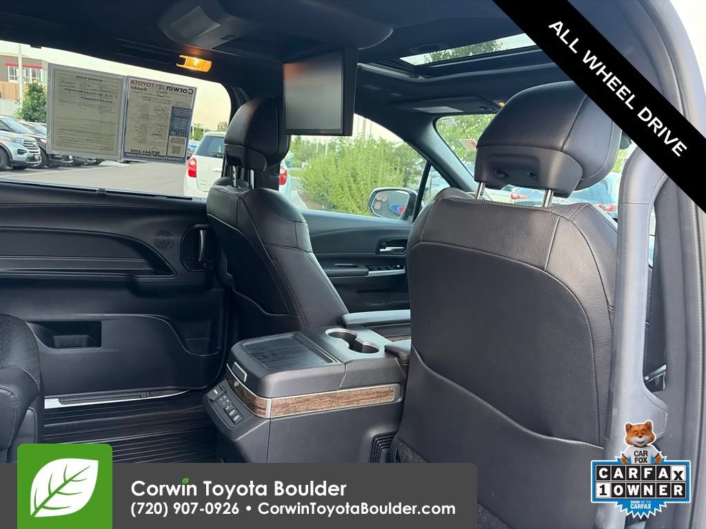 Used 2025 Toyota Sienna Platinum AWD/4WD image 18