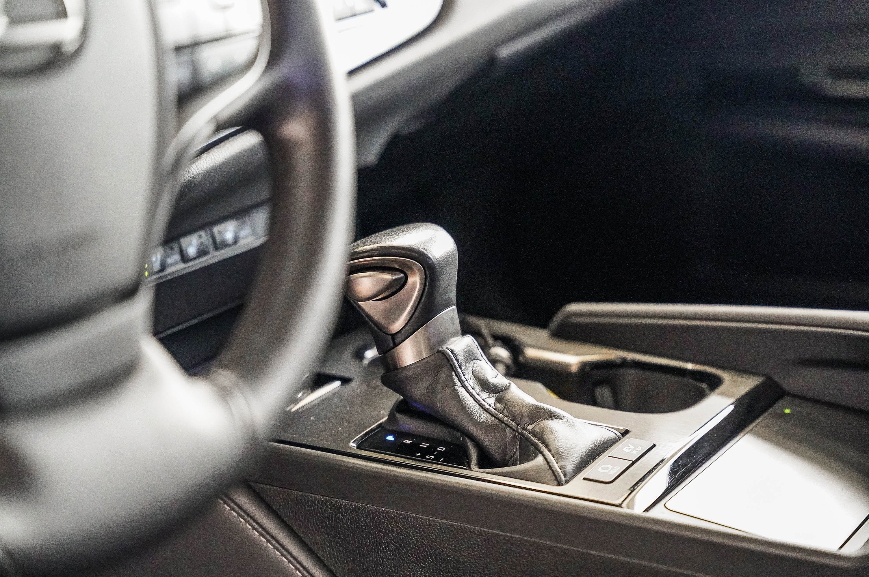 Used 2023 Lexus ES 300h w/ Premium Package image 23