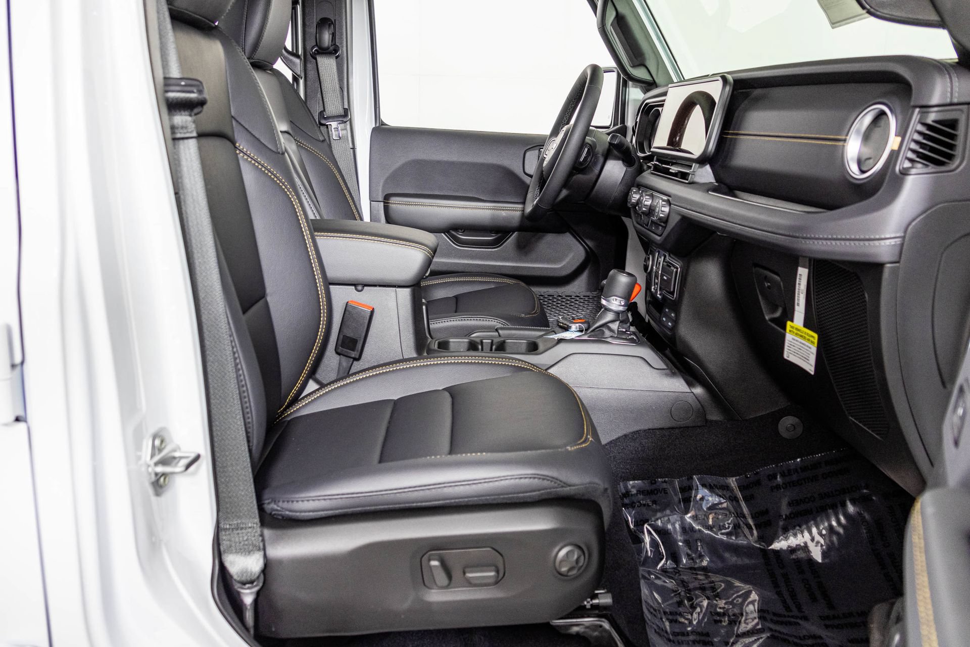 New 2026 Jeep Gladiator Sport AWD/4WD image 38
