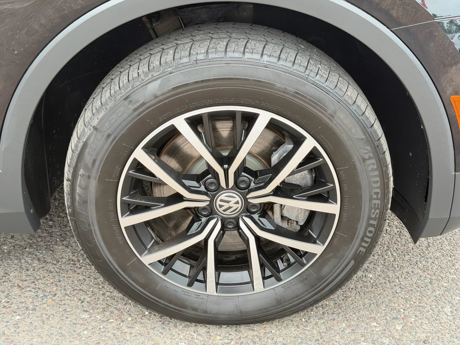 Used 2021 Volkswagen Tiguan SE w/ Panoramic Sunroof Package AWD/4WD image 48