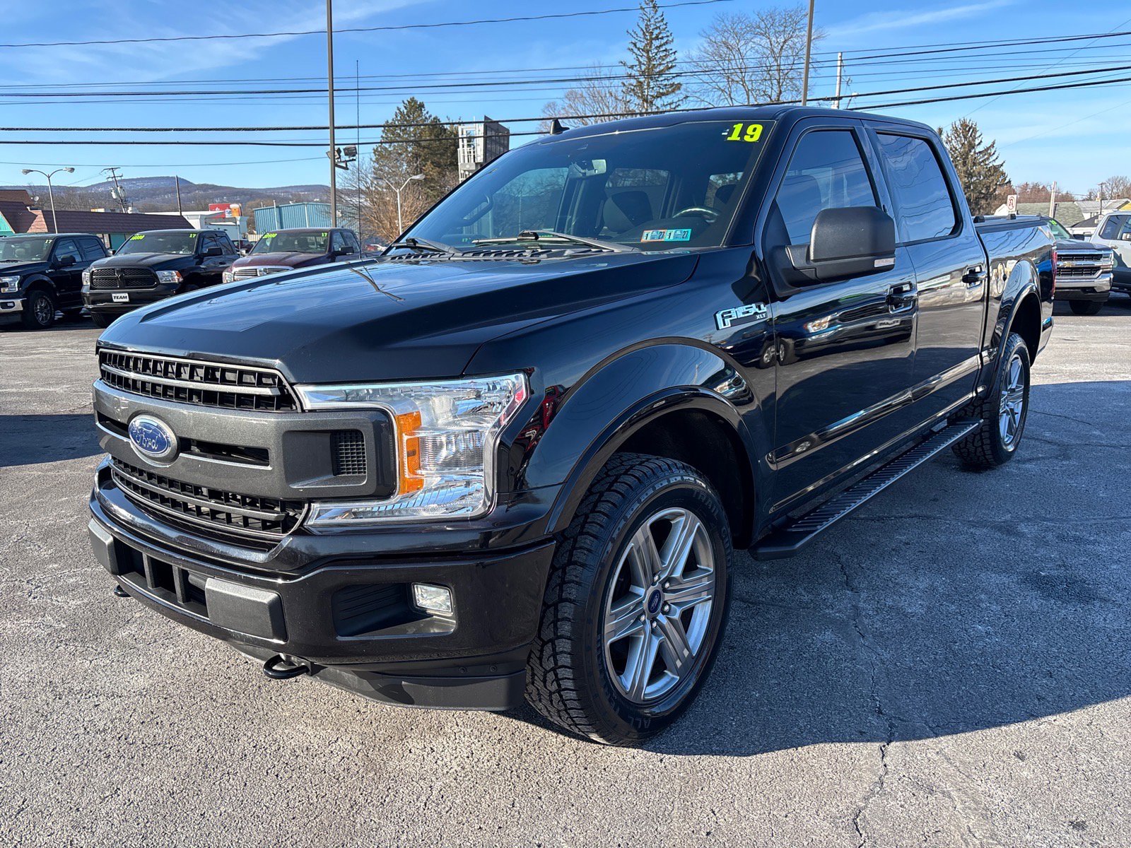 Used 2019 Ford F150 XLT w/ Equipment Group 302A Luxury image 3