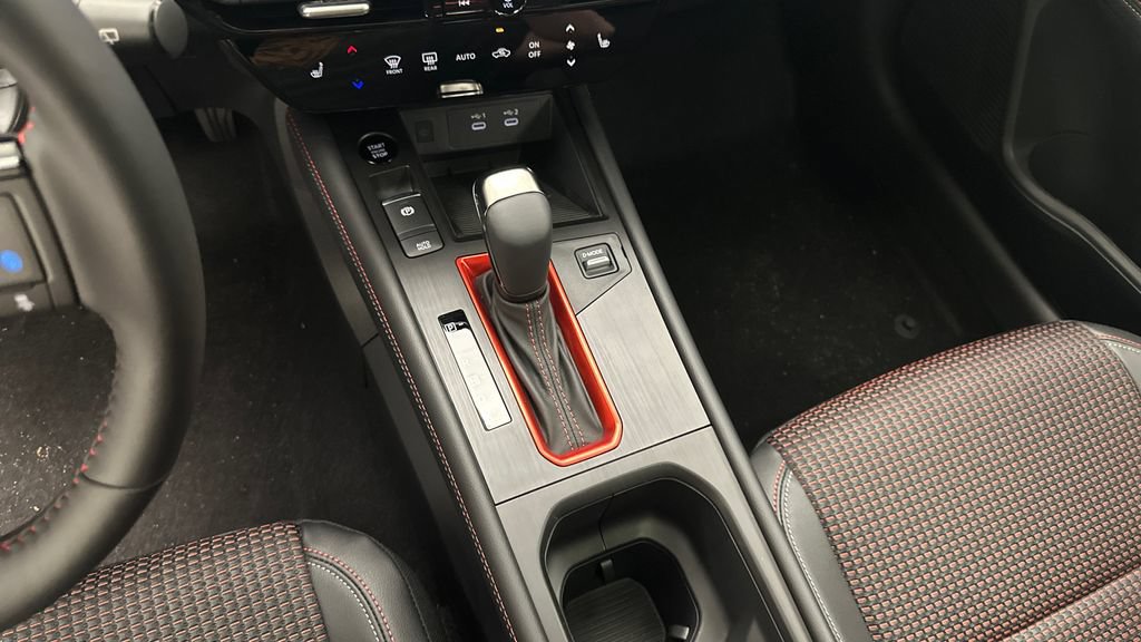 New 2026 Nissan Kicks SR w/ SR Premium Package AWD/4WD image 13