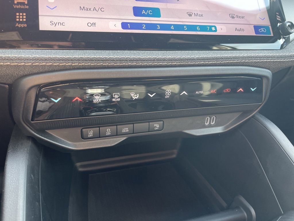 New 2026 Jeep Cherokee Laredo image 11