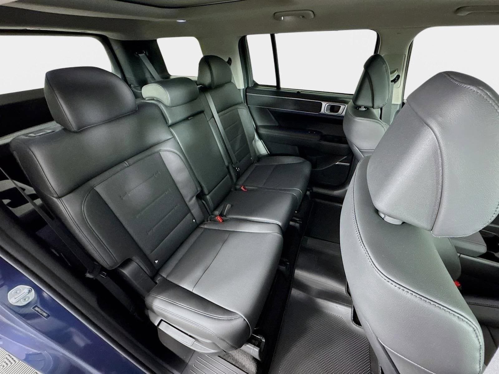 New 2026 Hyundai Santa Fe Limited FWD image 29