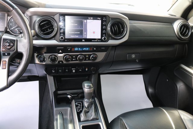 Used 2020 Toyota Tacoma Limited image 15