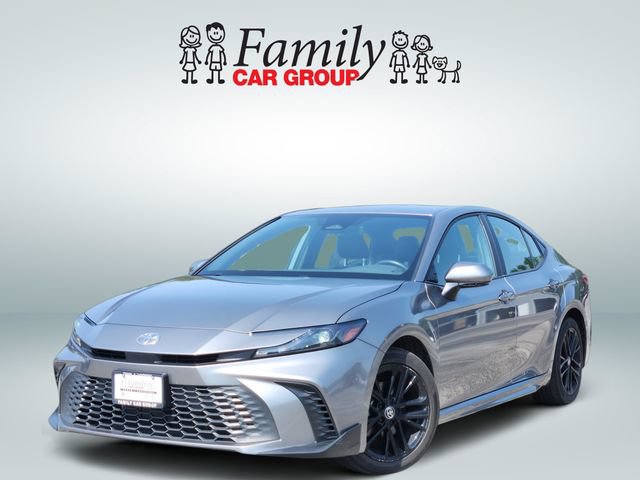 Used 2025 Toyota Camry SE w/ Convenience Package