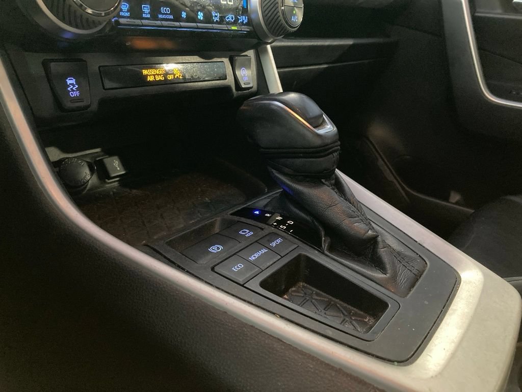 Used 2021 Toyota RAV4 XLE Premium FWD image 26